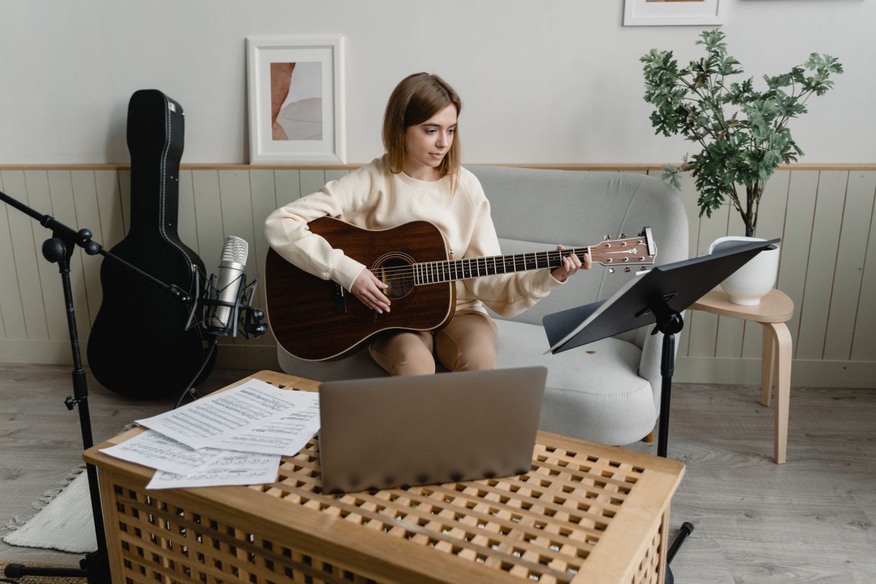 Comment suivre des cours de musique en ligne ?
