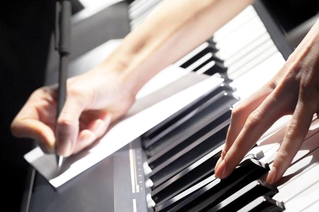 Peut-on apprendre le piano en autodidacte ?