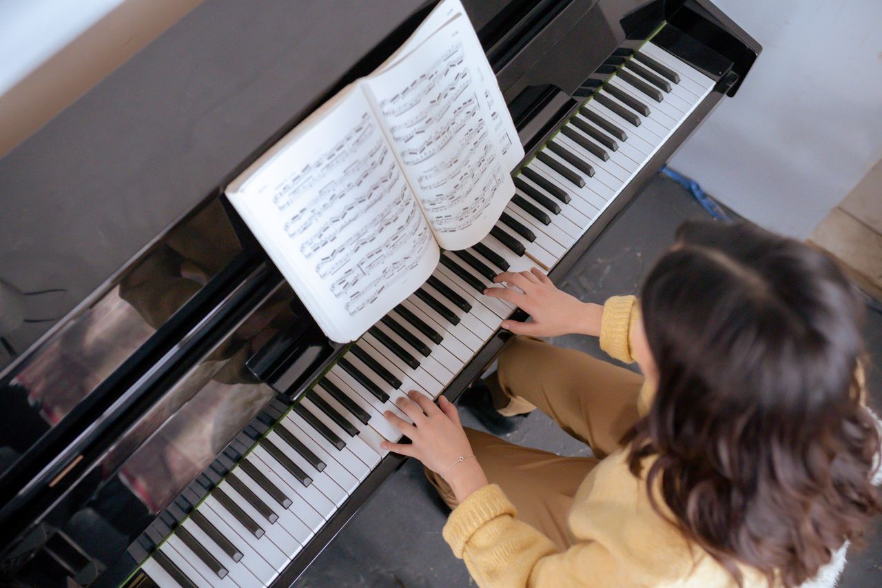 Apprendre le piano en autodidacte : est-ce possible ?