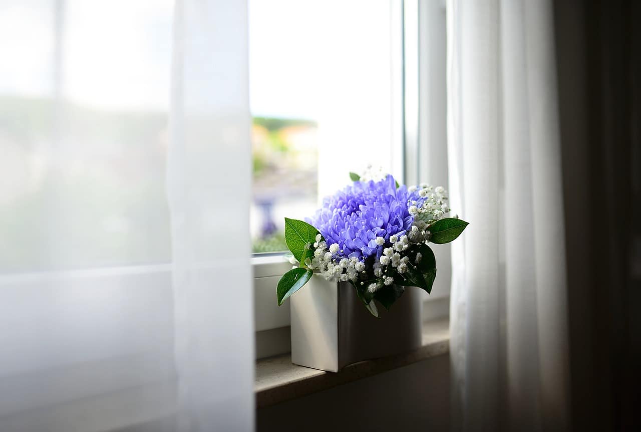 Cocon de confort : 4 astuces déco pour un intérieur chaleureux